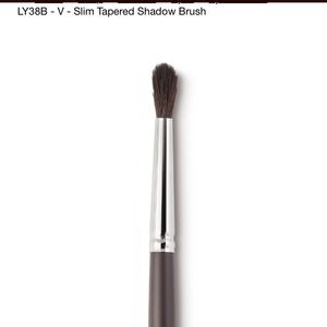 Louise young ly38b eyeshadow brush.